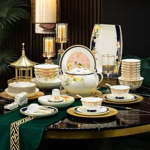 70 Piece Luxury Bone China Dinner Plate Hotel Restaurant Dinnerware Sets for 12 People Golden and Whait