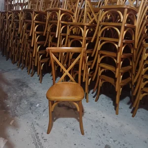 Beech Oak Cross Back Chair Stackable Vineyard Dining Wood Chair for Wedding Rentals Hotel Furniture Living Room Villa