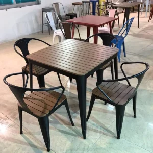 China Direct Factory Made Durable Wooden Metal Cafe Chairs and Tables Restaurant Chairs Tables for Sale