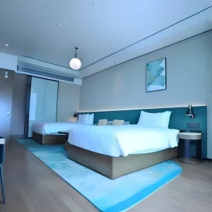Chinese Manufacturer Hotel Bedroom Custom Size 5 Star Hotel Room Complete Suite Wooden Full Hotel Room Furniture Set