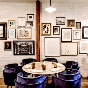 Coffee Shop Chairs and Tables Restaurant Set Purple Velvet Chairs with Round Marble Tabletop for Cafe Furniture