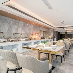 Commercial Modern Hotel Custom Luxury Contract Panoramic Sky Lounge Marble Pedestal Table Restaurant Furniture Set
