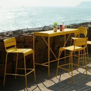 Contemporary White Metal Outdoor Bar Height Chair Modern Design for Farmhouse Kitchen Dining Room Living Room Home Bar Hotel