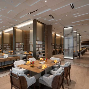 Custom Modern Solid Wood Hotel Restaurant Dining Table & Chairs Set Booth Seating for Commercial Hospitality Projects