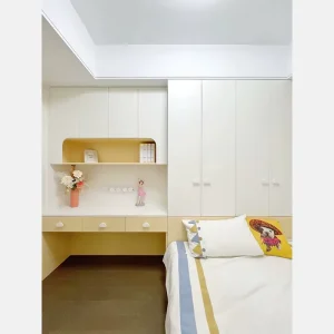 Custom Multifunctional Tatami Bed with Study Desk Wardrobe Space Saving Environmentally Friendly Furniture Set for Kids’ Rooms