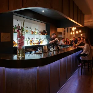 Customized Designs Full Set Service Counter Bar Top with Workbench for Bar and Restaurant Club Lounge
