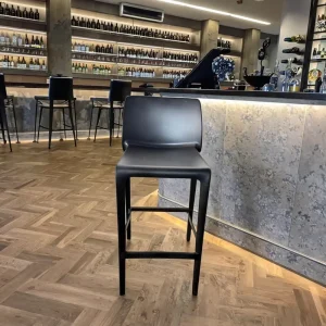 Durable Black Plastic Bar Chair Bar Stool
