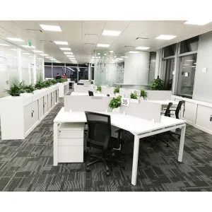 Eco friendly Custom White Modern 120 Degree Computer Desk Office Desk Furniture for School & Hospital Use