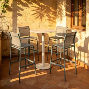 Factory Customizable Aluminum Outdoor Bar Table Chair Furniture Set Weatherproof High Table and Stools for Cafe Restaurant