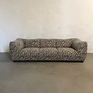 Factory Direct Linen Covered Three Seat Medieval Style Sectional Sofa Eco-Friendly Durable Design for Villa Hospital Entryway
