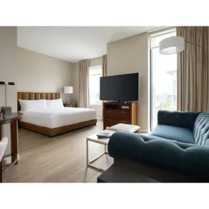 High End Modern Luxury Oak Resort Apartment Hotel Bedroom Furniture Complete Project Custom Guest Room Set Solid Wood CE ISO