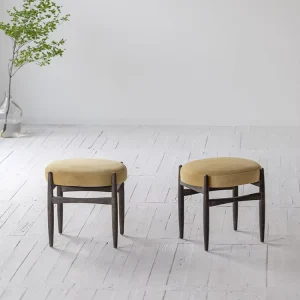 High Quality Low Moq Fabric Oak bar Stool White Color Retro bar Furniture Upholstered Stools