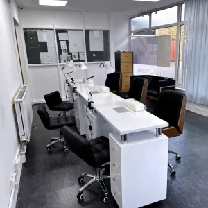 High Quality Luxury Professional Nail Manicure Desk Table and Chairs Sets with Lamp and Dust Collector