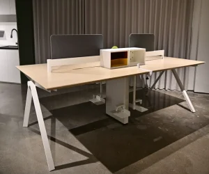 LIWEI High Quality Durable Modern Staff Table 4 Person Modular Office Workstation with Eco Friendly Design for Commercial Use
