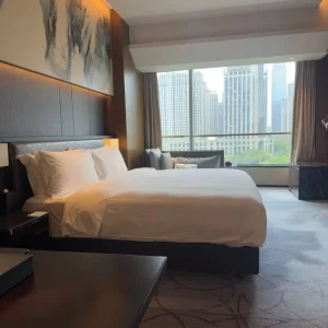 Light Luxury Contemporary Style Complete Bedroom Furniture Set for High Grade Business Hotel Resort Villa