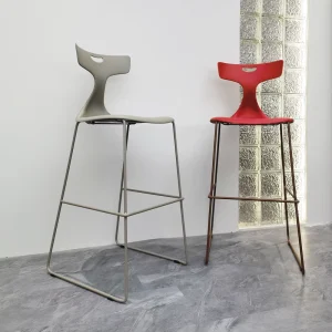 Metal Leg Bar Chair with Durable PP Material and Ergonomic Design