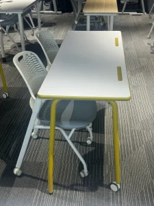 Mobile 2-Seater Student Desk Rolling Classroom Training Desk For Two People Modern Double Student Desk Classroom Study Table