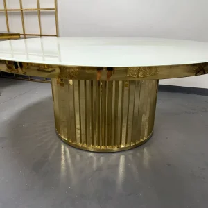 Modern Circular Wedding Dining Table with Stainless Steel Frame and Glass Countertop Used for Dining Weddings
