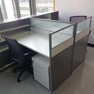 Modern Convertible Extendable Wooden Office Cubicle Partition Workstation Desks with Eco friendly Design