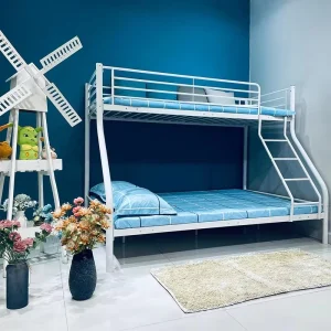 Modern Design Heavy Duty Space Saving Triple Metal Bunk Bed for School Apartment Hotel Dormitory Use