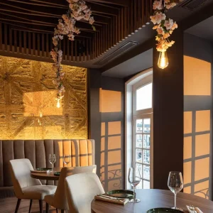 Modern Full-Service Hotel Interior Design Solutions Catering for Marriott Hilton Global Projects Restaurant Sets Wood Material