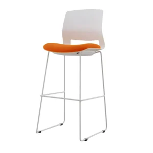 Modern Luxury Metal High Chair with Nordic PP Seater Bar Stools for Outdoor Use