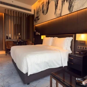 Modern OEM ODM Customized Villa Apartment Furniture Five Star Hotel Bed Room Furniture Sets