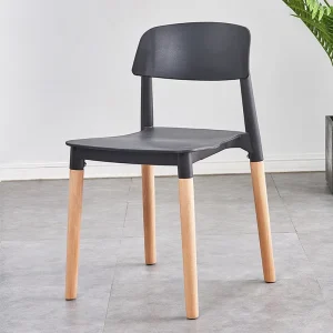 Modern PP Wood Leg Durable Outdoor Wedding Restaurant Leisure Dining Chair