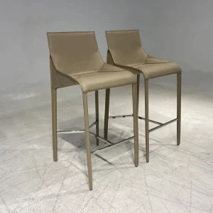 Modern Simple Saddle Leather Bar Chair for Home Bar Hotel Dining with Low Backrest Eco-Friendly Durable