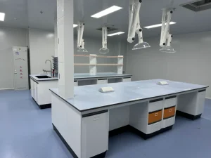 Modern Steel Lab Furniture for School and University Chemistry Labs with Clean Room Design