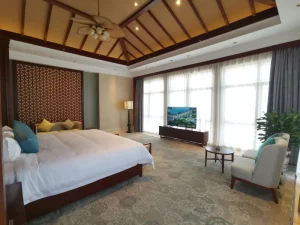 Modern Wood Hotel Bedroom Set with Customizable Sizes and Wardrobe Included