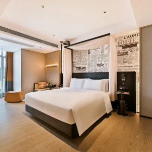 Modern Wood Hotel Bedroom Set with Customizable Sizes and Wardrobe Included