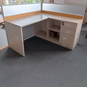 Modern Wooden Design Workstation Table Office Partitions Cubicles Ergonomic Eco Friendly Durable Commercial Use Adjustable