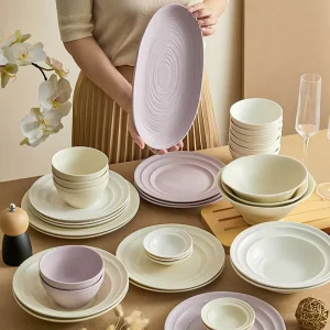 Nordic Style Porcelain Dinnerware Set with Customized Logo Party & Wedding Use Includes Utensils Kit