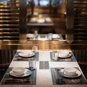 Premium Custom Modern Design Wood Restaurant Sets for Hotel and Bar Counter Solutions for International Chains