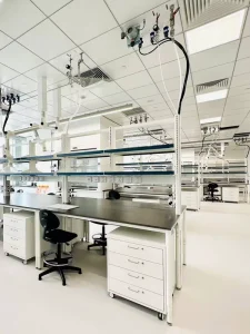 School Laboratory Furniture Lab Table with Laboratory Grade Phenolic Resin Countertop Modular H Frame with Steel Cabinet Bench