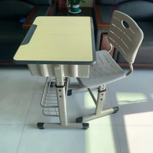 Silent Antislip Foot Design School Desk and Chair Set Customized Color Junior Primary School Desk Set