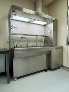 Stainless Steel Lab Bench with Storage Cabinets Heavy Duty Chemistry Laboratory Work Table for School & Research Institute