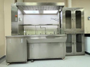 Stainless Steel Laboratory Workbench Floor Standing Medical Lab Bench with Sink Cabinet Corrosion Resistant