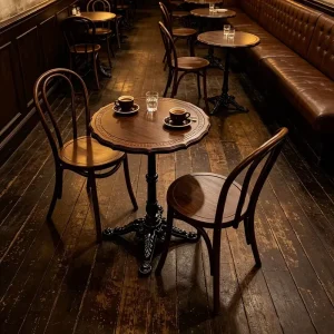 Vintage Bar Furniture Carved Solid Wood Bar Table and Chairs Custom Color Retro Pub Furnishings